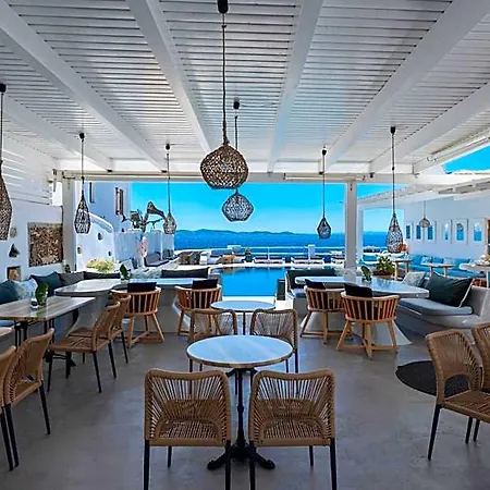 Отель Flaskos Luxury 4*