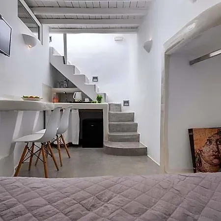 Flaskos Luxury Mykonos Town