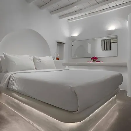 Flaskos Luxury 4*