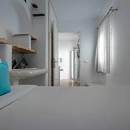 Отель Flaskos Luxury